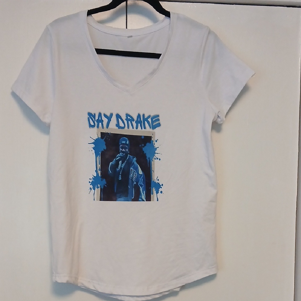 Cricut White Tee with Blue Graphic - Picture 1 of 4